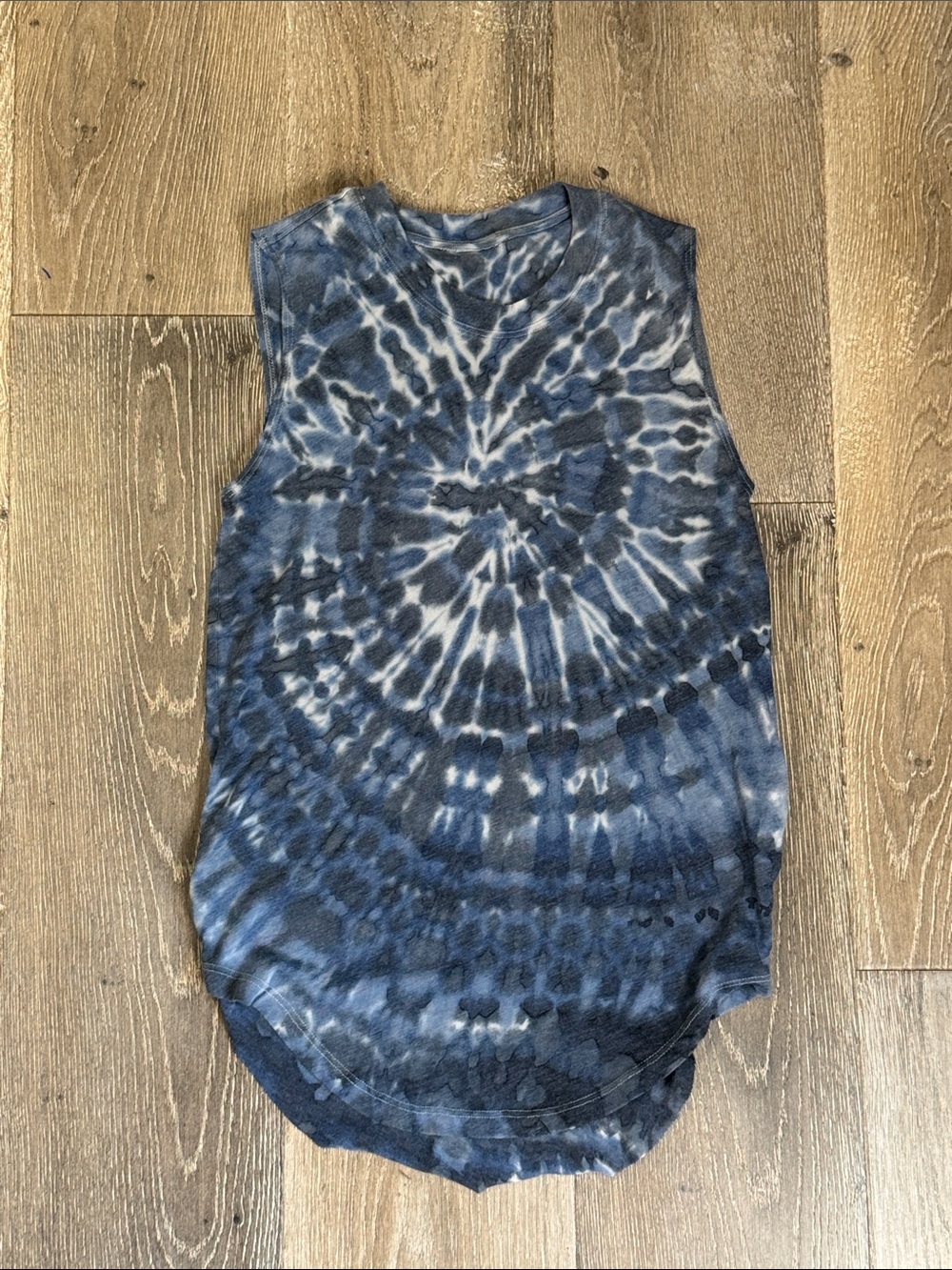 Raquel Allegra Navy & White Spiral Tie-Dye Muscle Tank AZ0804